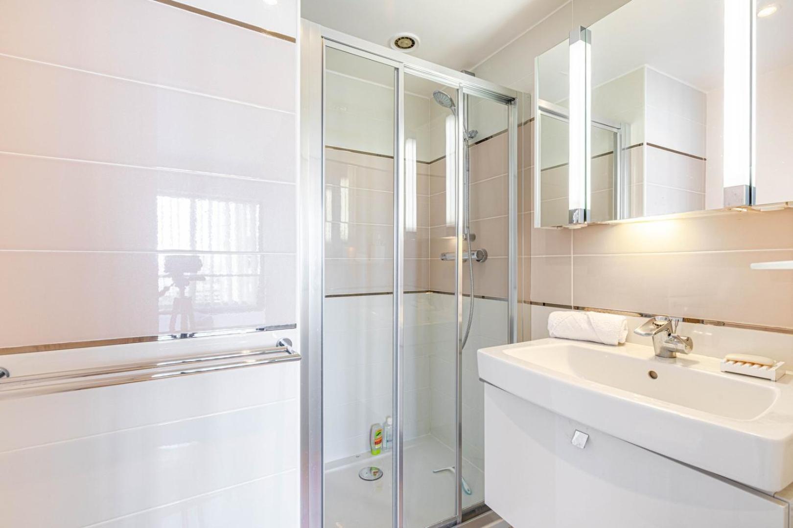 Appartement Guestready - Beau Sejour Pres De La Tour Eiffel Parijs